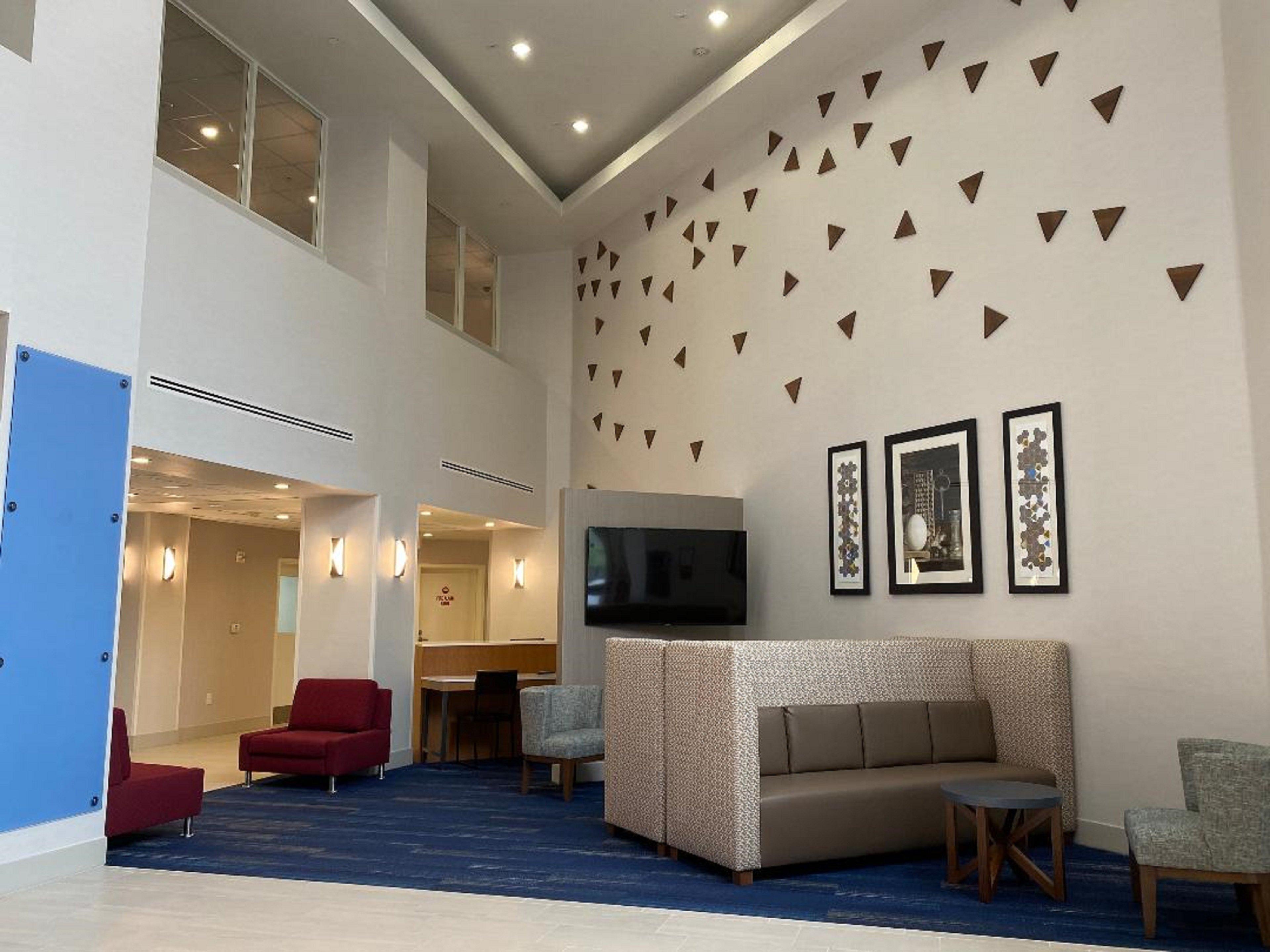 Holiday Inn Express & Suites Beaumont - Oak Valley By Ihg Exterior photo