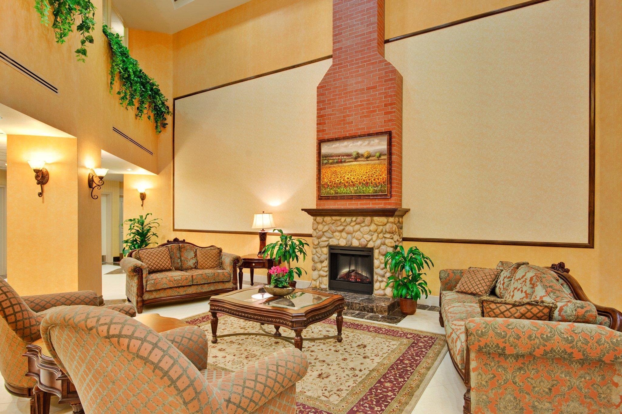 Holiday Inn Express & Suites Beaumont - Oak Valley By Ihg Exterior photo