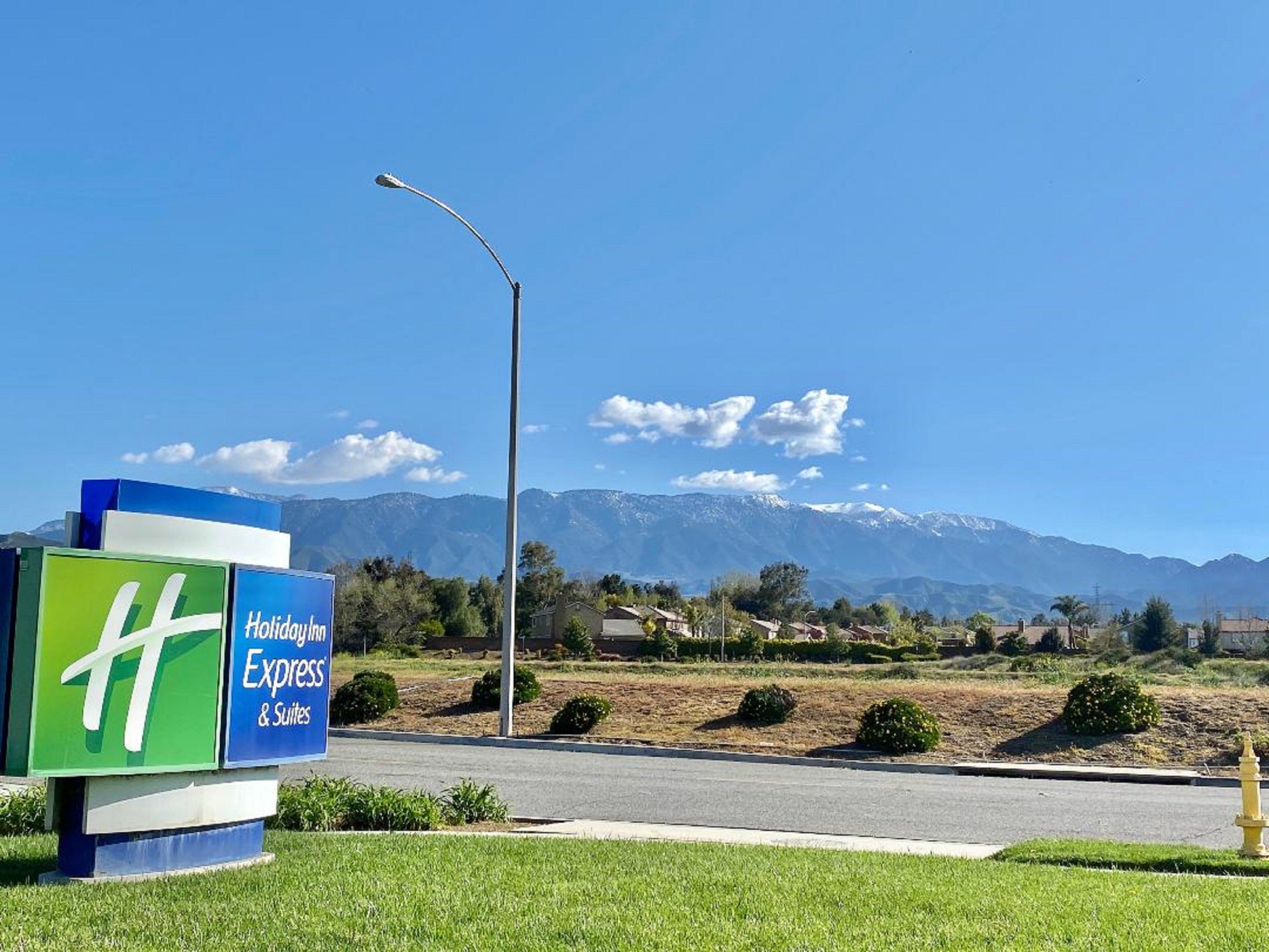 Holiday Inn Express & Suites Beaumont - Oak Valley By Ihg Exterior photo