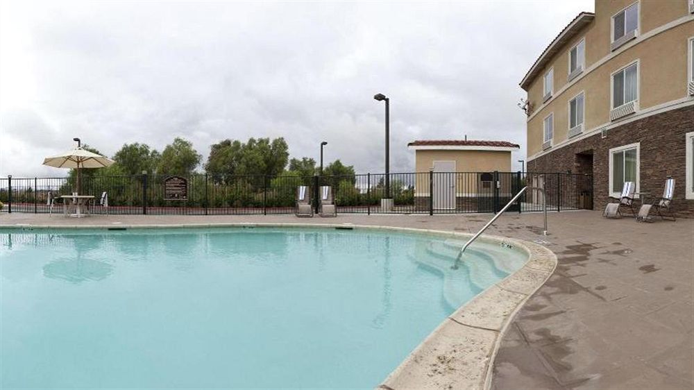 Holiday Inn Express & Suites Beaumont - Oak Valley By Ihg Exterior photo